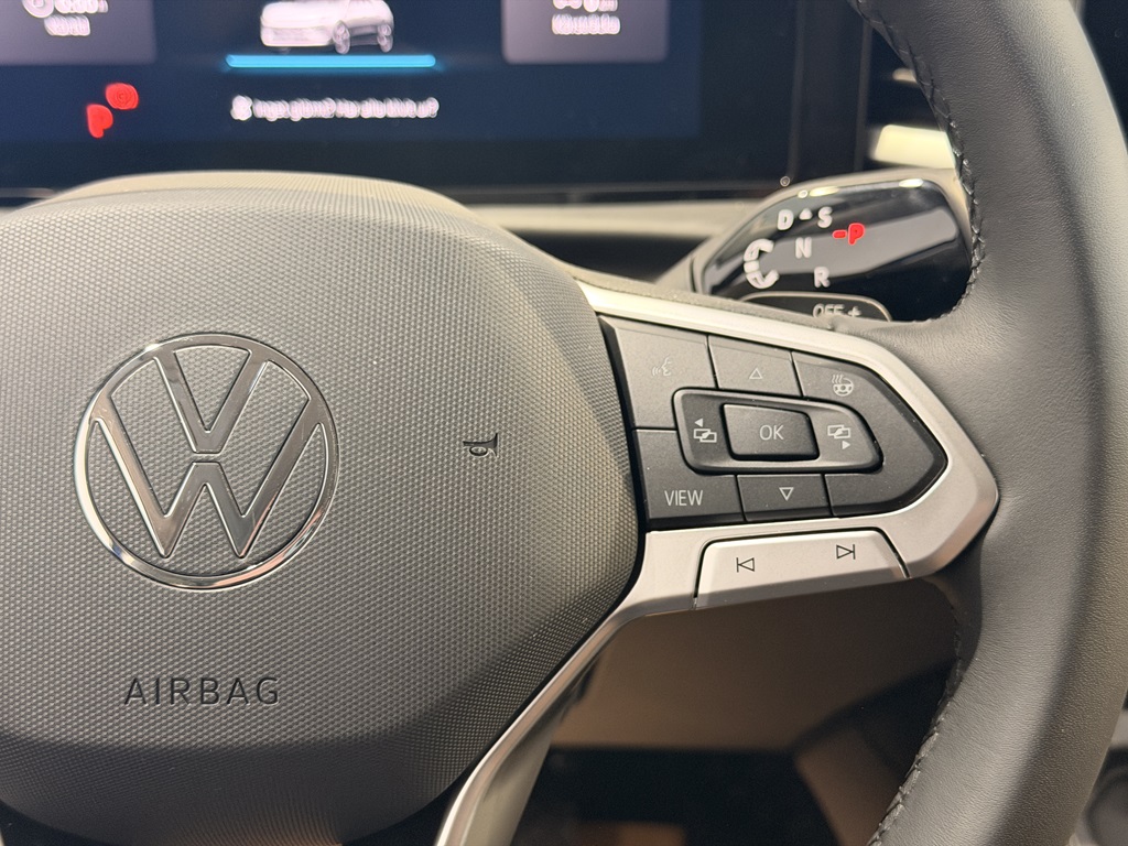 Volkswagen T-Roc JSL89B