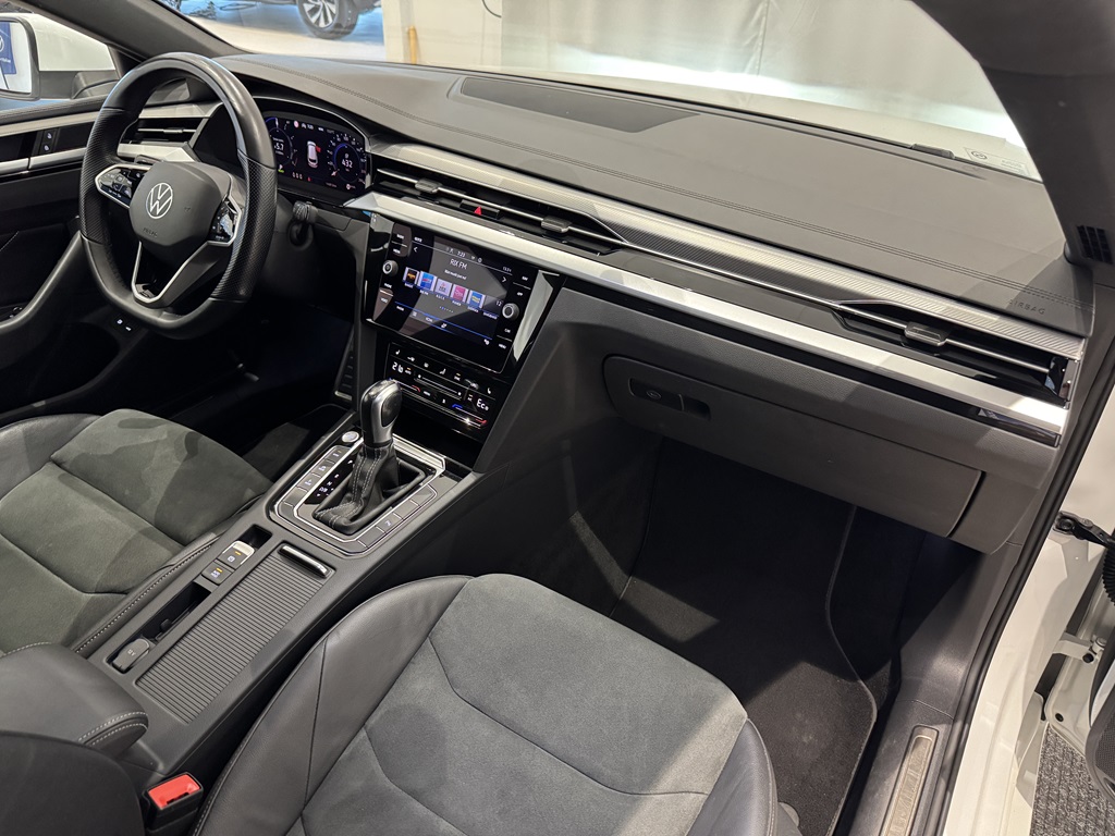 Volkswagen Arteon Shooting Brake JUC88D