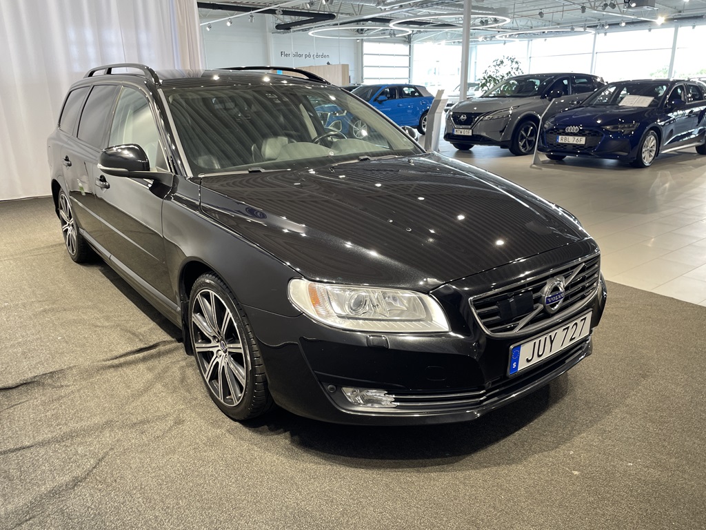 Volvo V70 JUY727