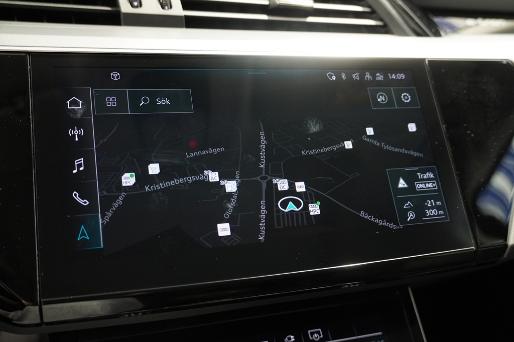 Audi Q8 JWA42L