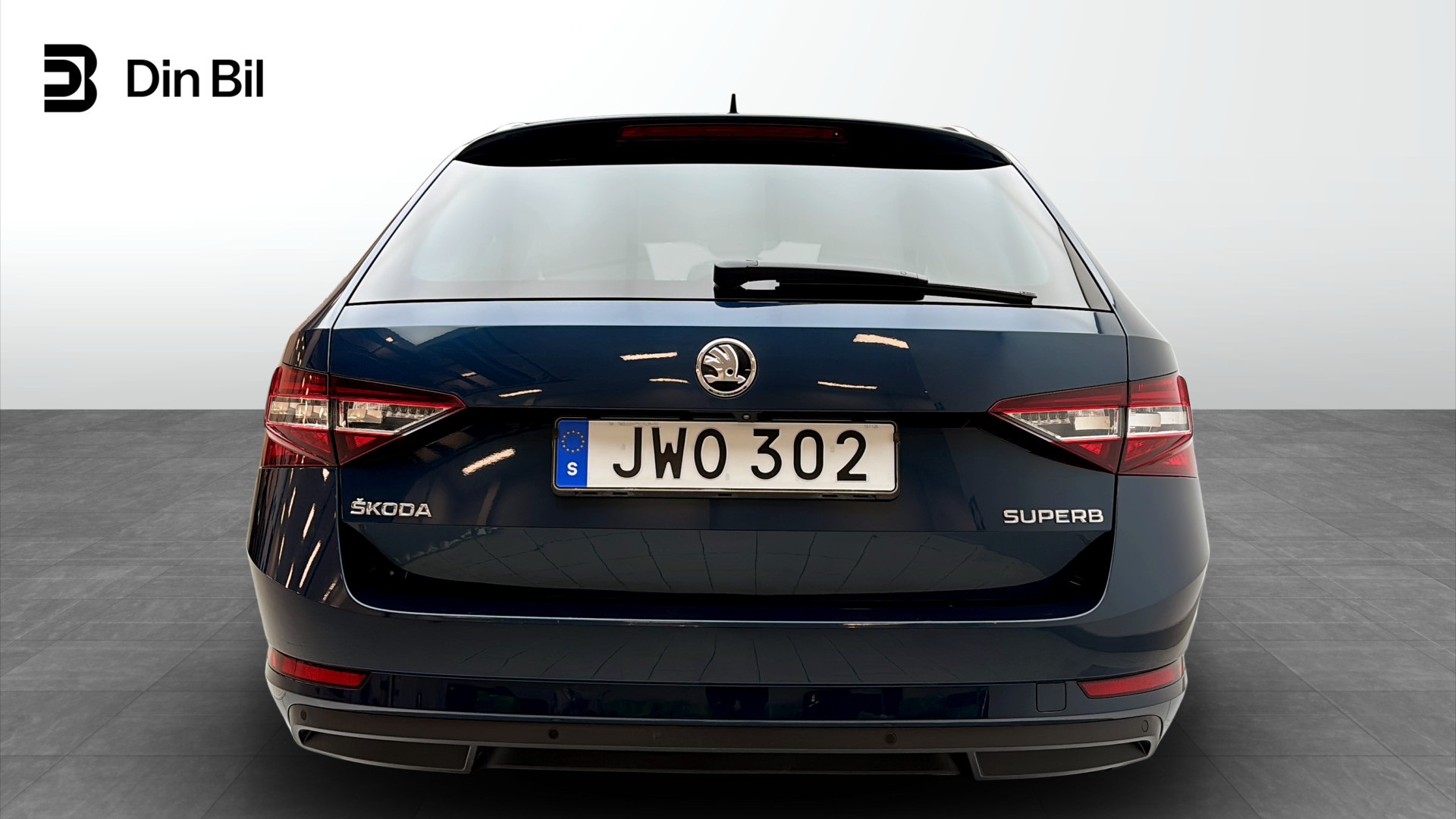 Skoda Superb Combi JWO302