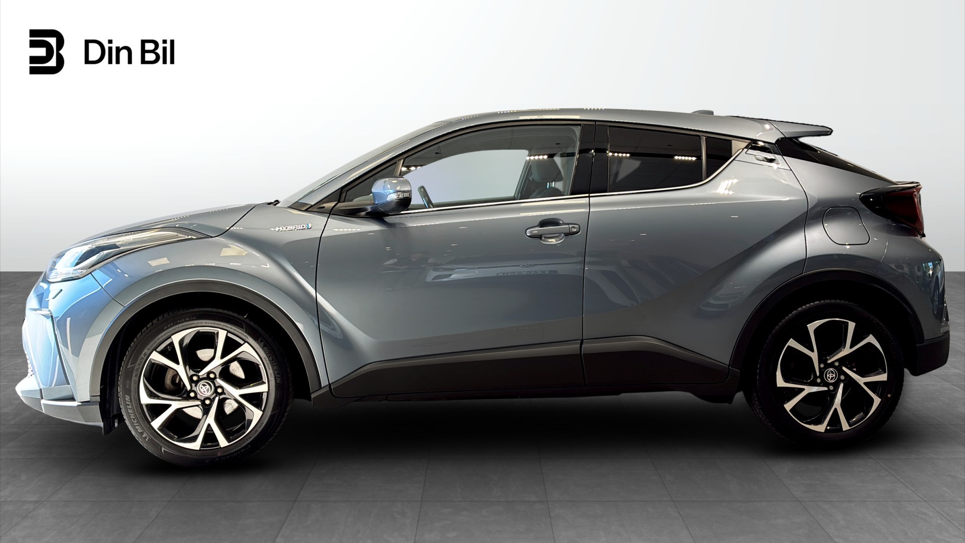 Toyota C-HR JXB08R