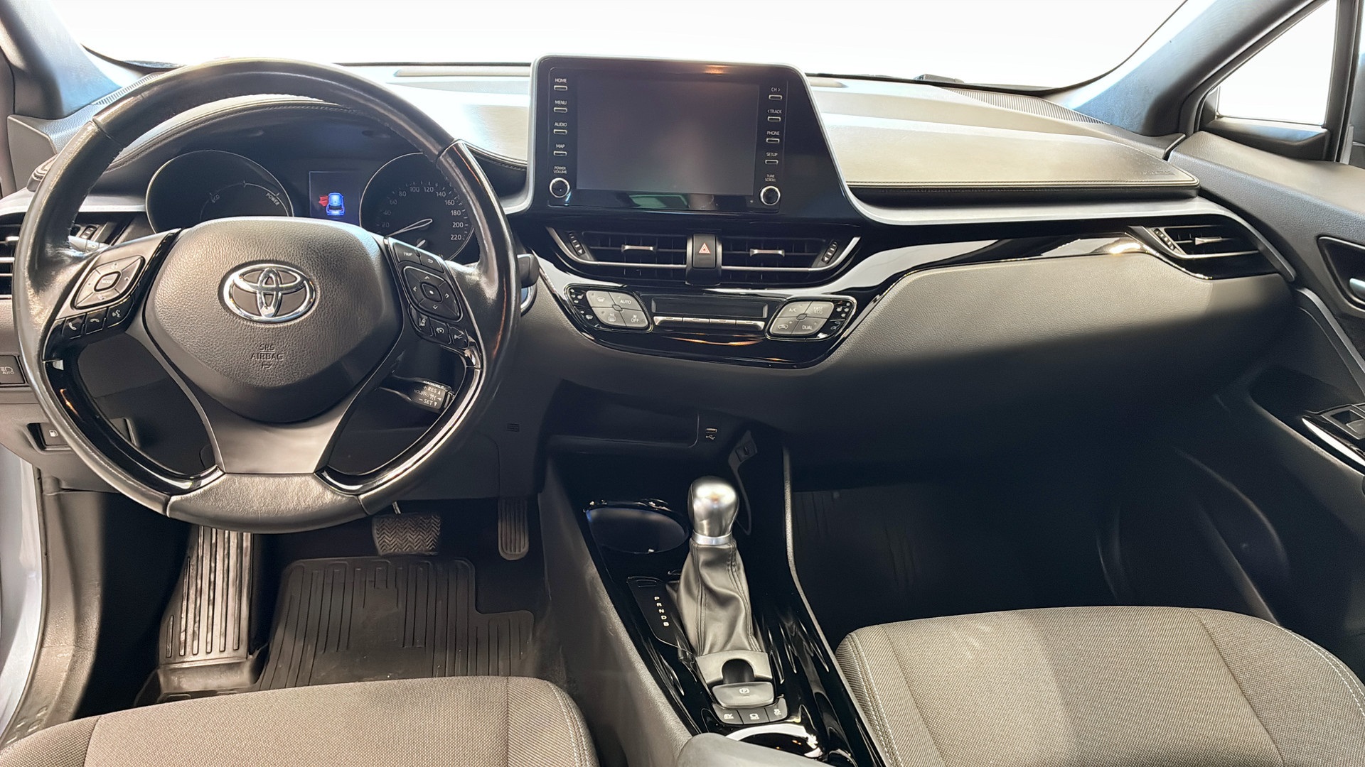 Toyota C-HR JXB08R