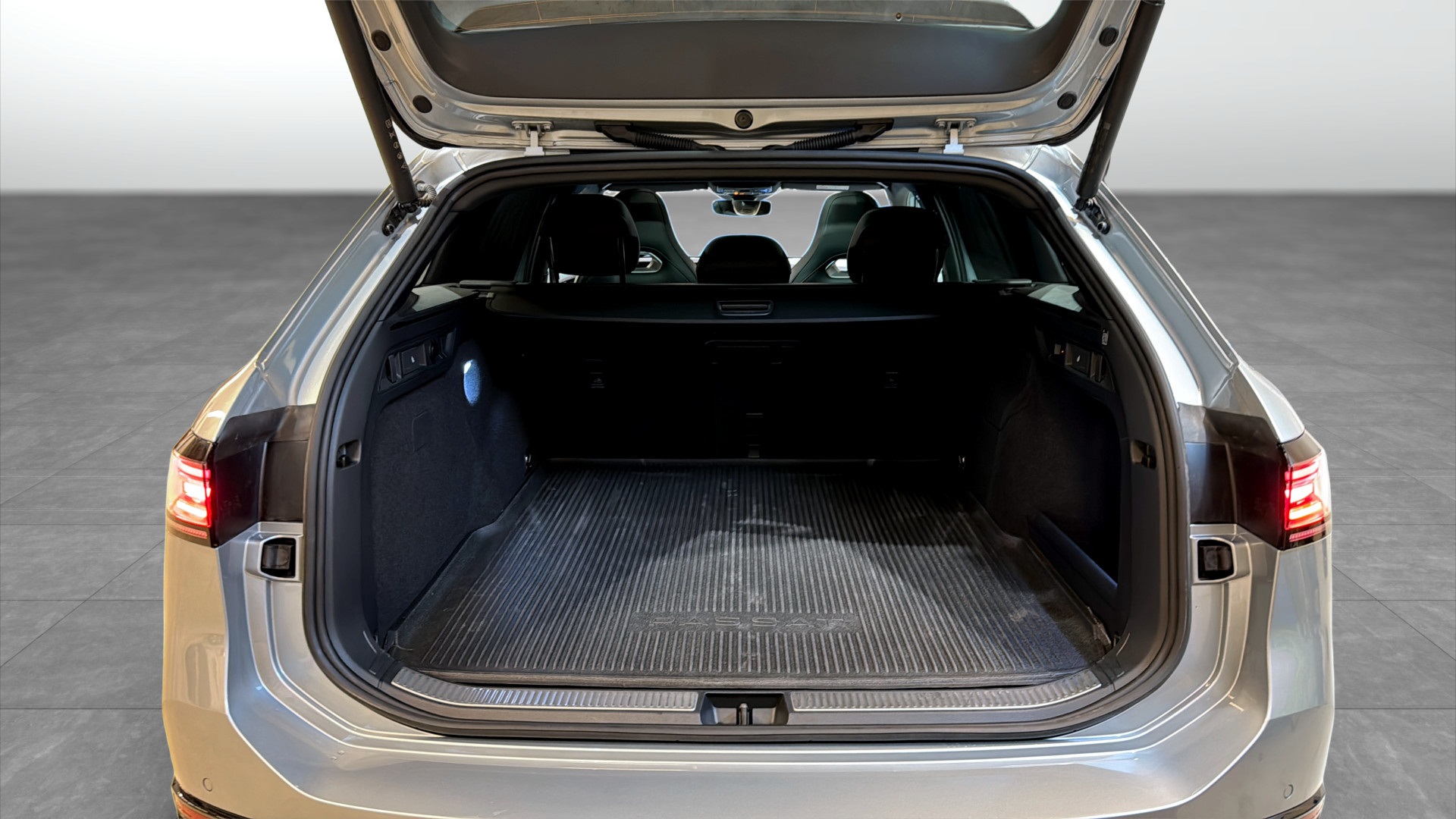 Volkswagen Passat JXG53K