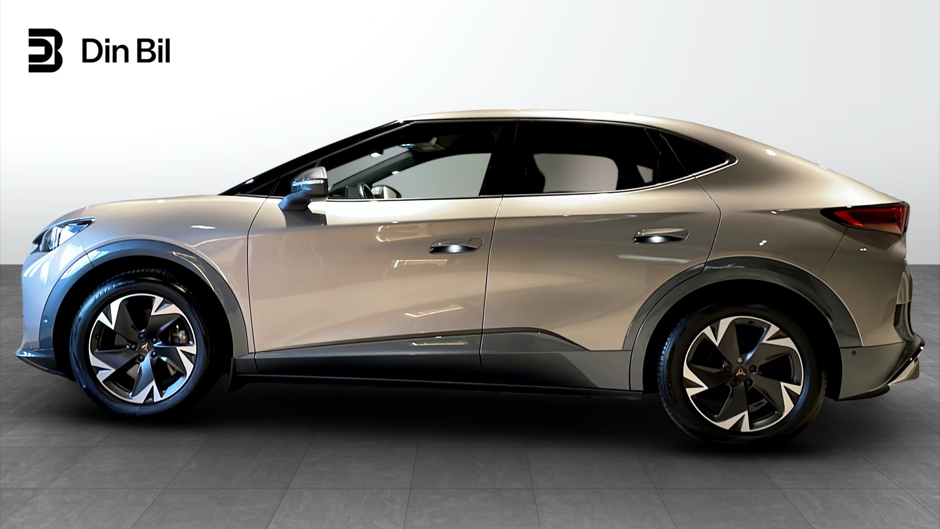 CUPRA Tavascan JXL53C