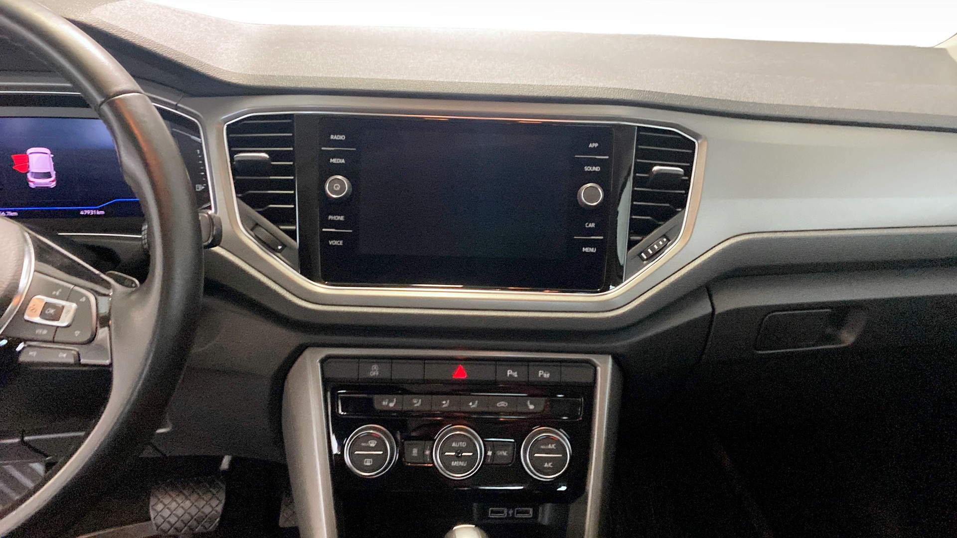 Volkswagen T-Roc JXM70Y