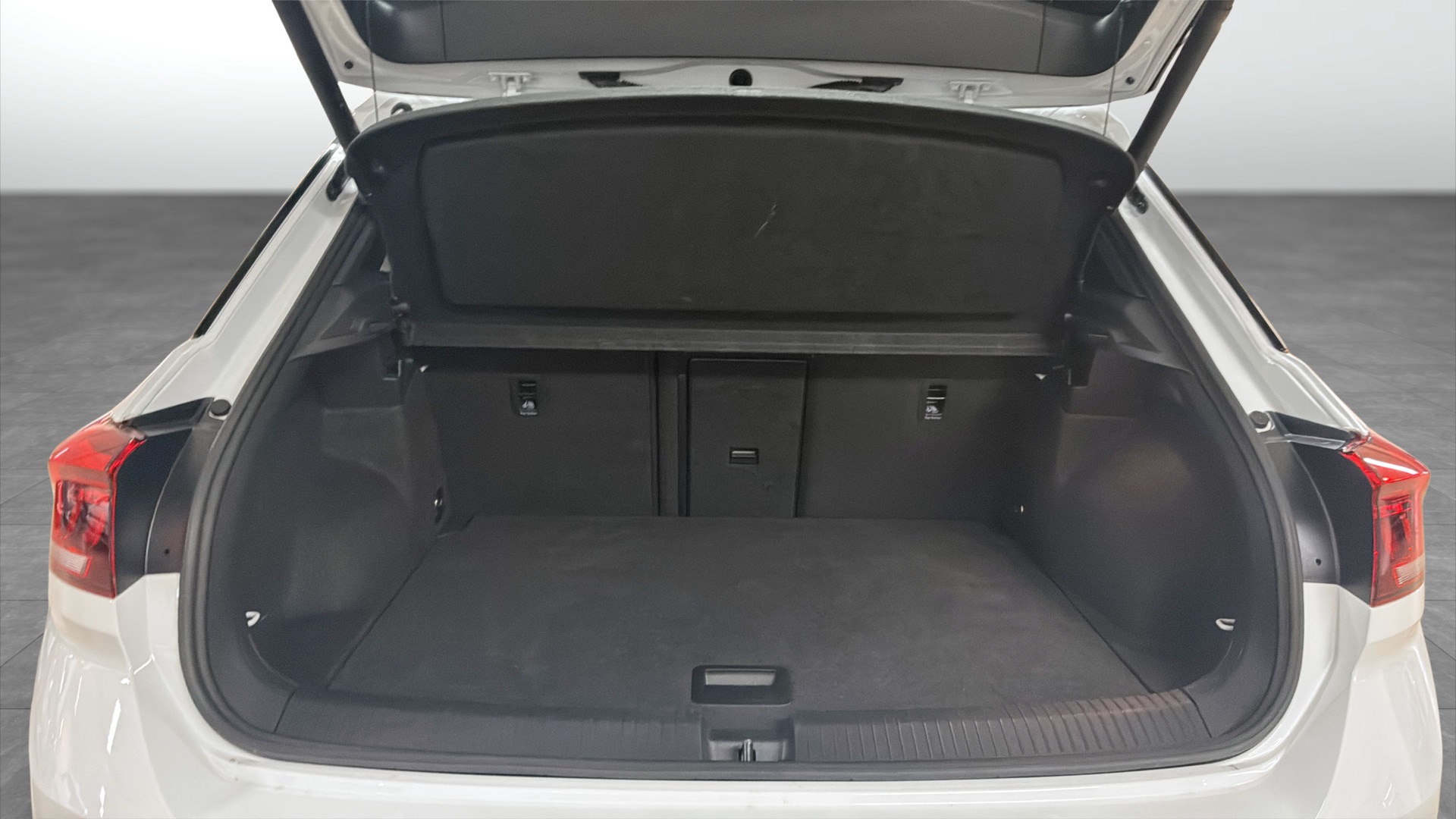 Volkswagen T-Roc JYF52W