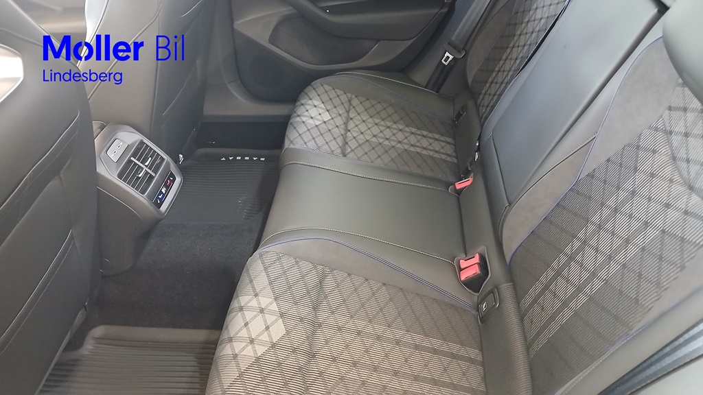 Volkswagen Passat JYJ09A