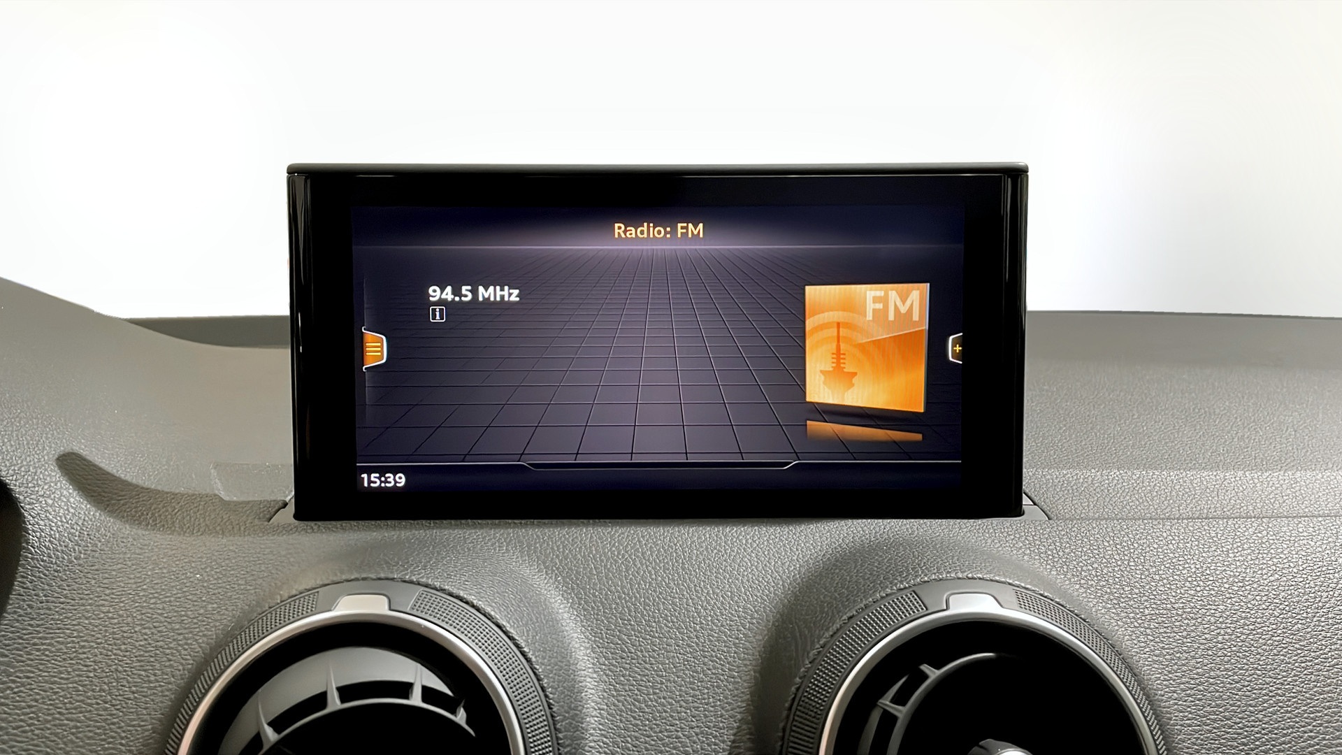 Audi Q2 JYW15G