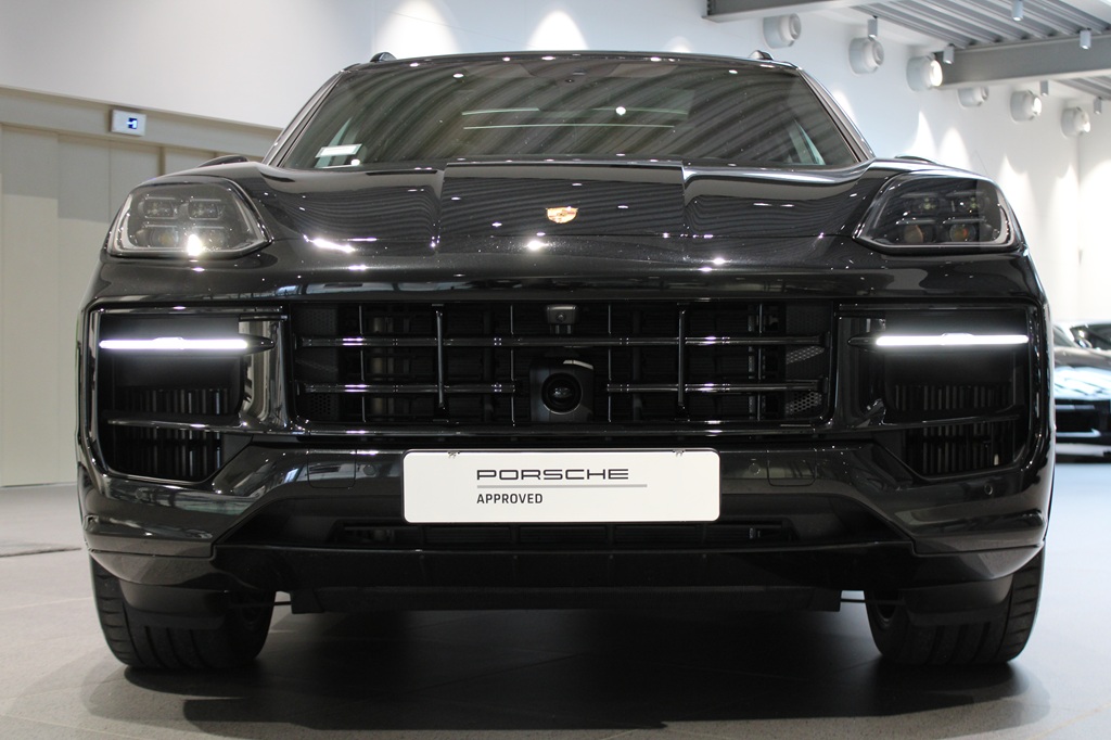 Porsche Cayenne JYX42L