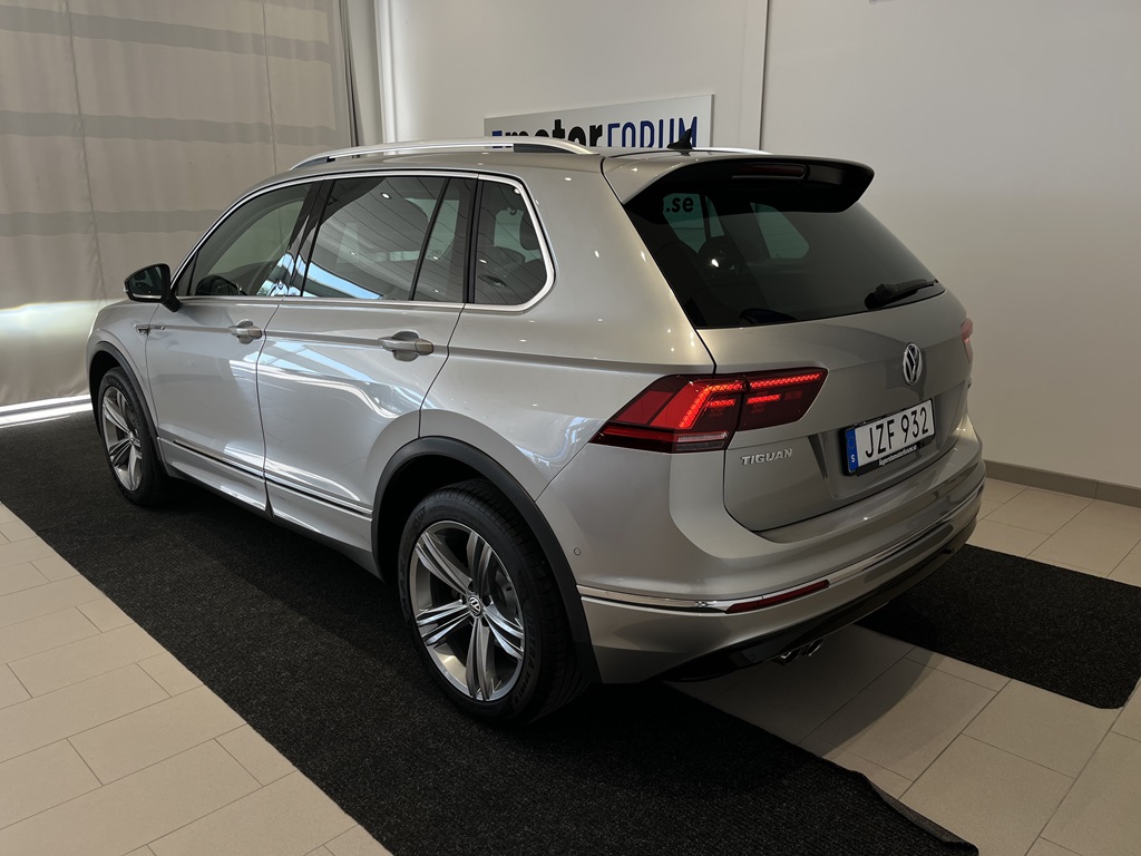Volkswagen Tiguan JZF932