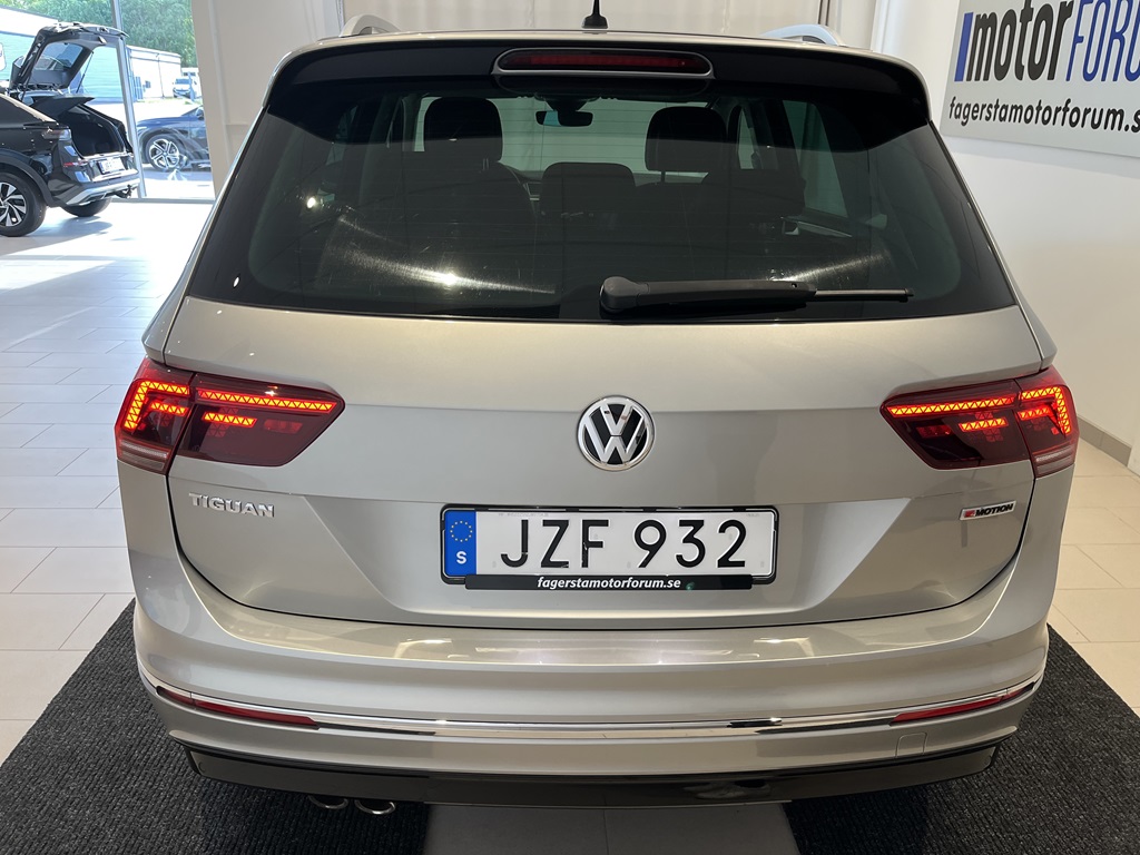 Volkswagen Tiguan JZF932