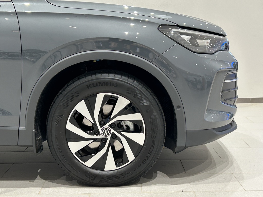 Volkswagen Tiguan JZH17A