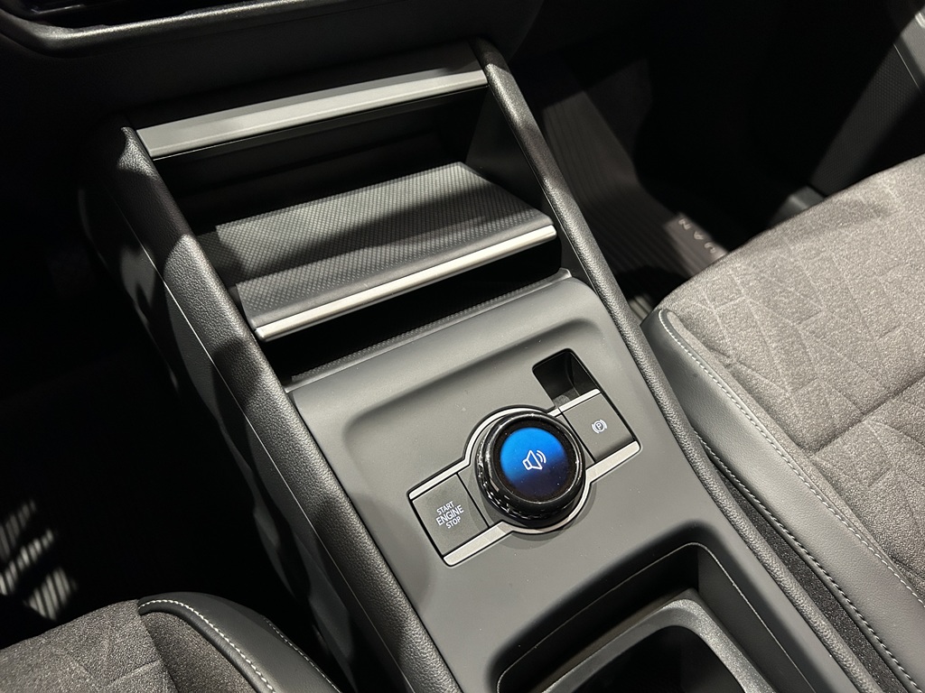 Volkswagen Tiguan JZH17A