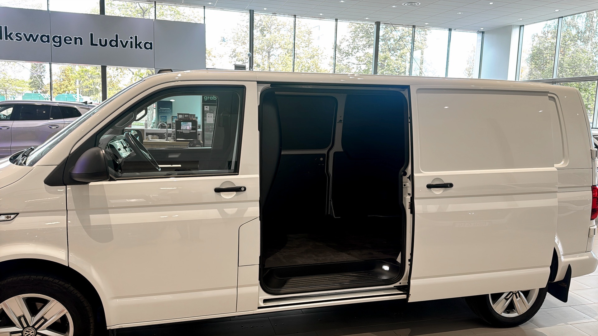 Volkswagen T6 Transporter JZW00W