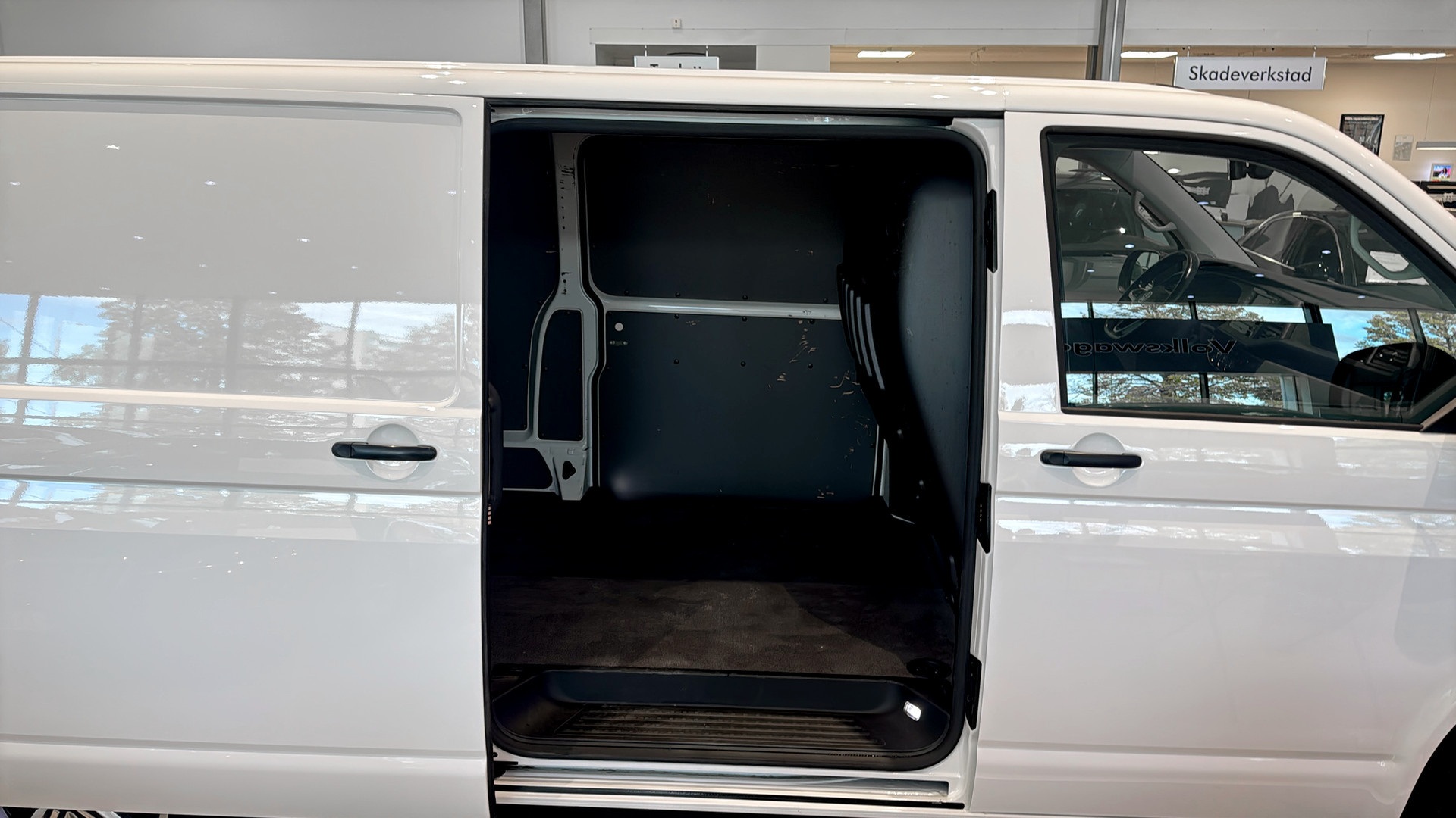 Volkswagen T6 Transporter JZW00W