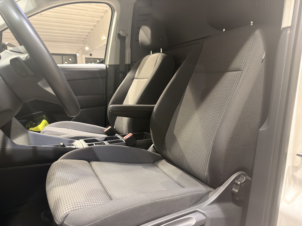 Volkswagen Caddy Cargo KAK82N
