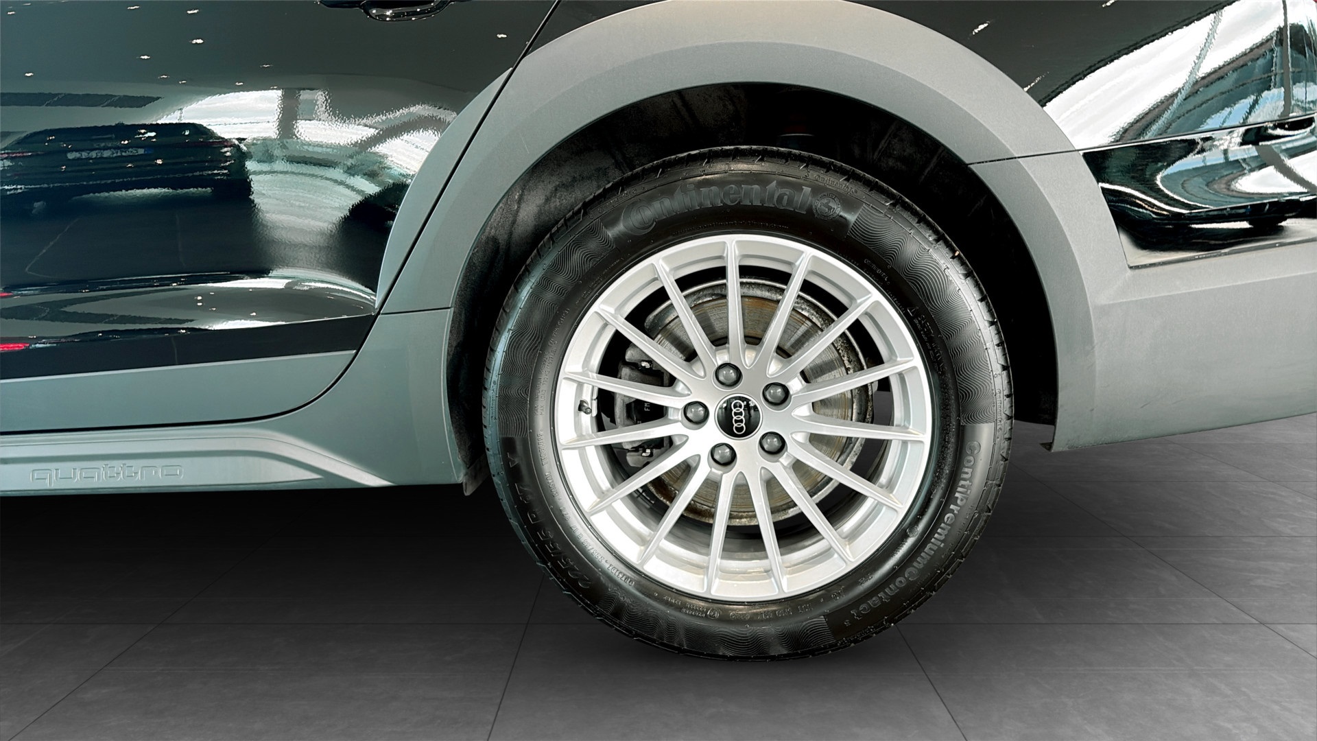 Audi A4 allroad quattro KBJ82H