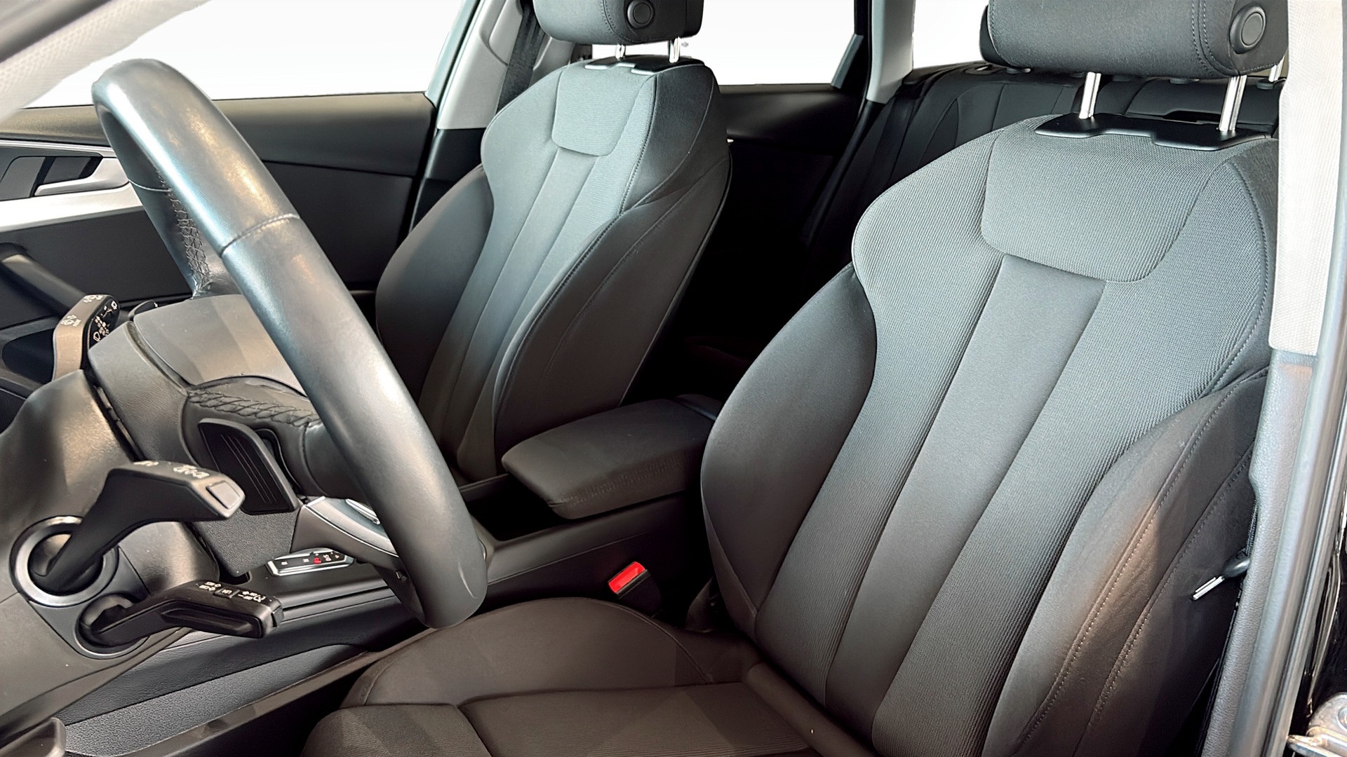 Audi A4 allroad quattro KBJ82H