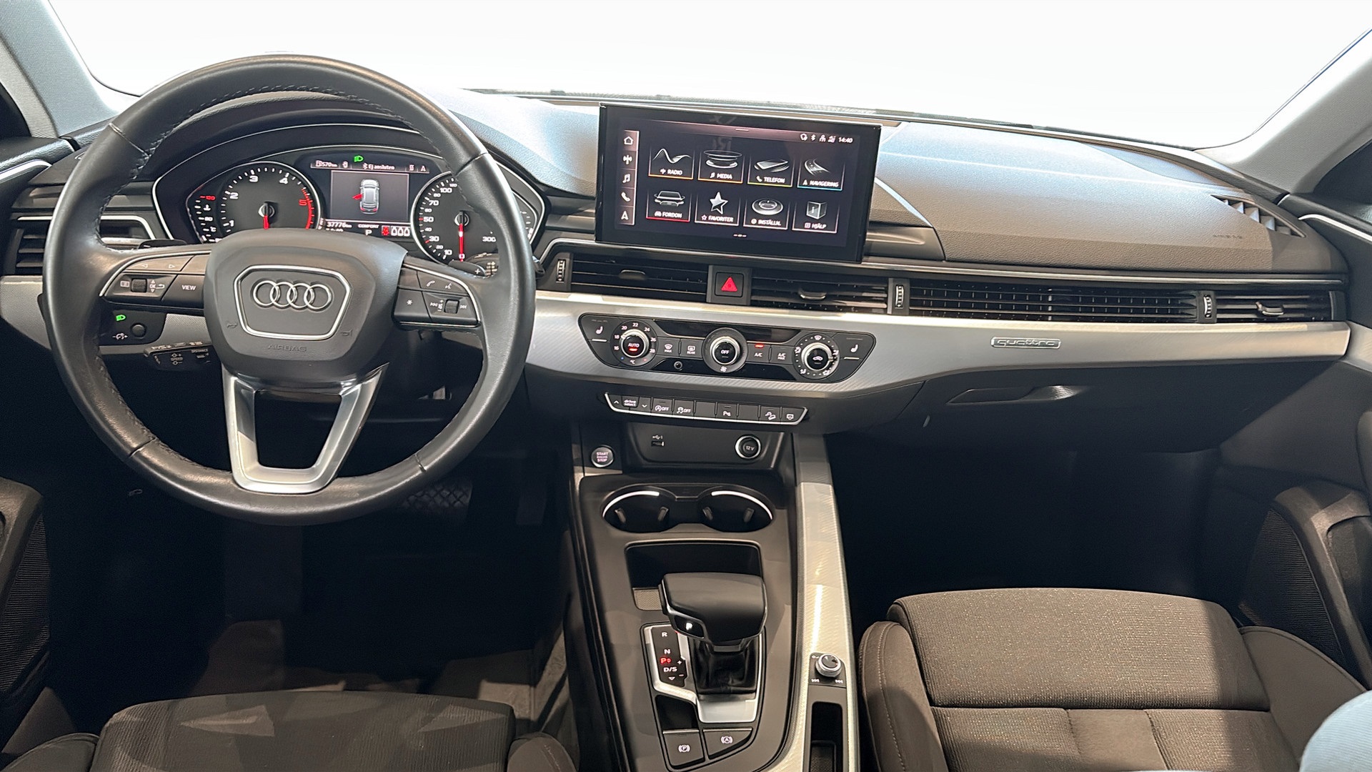 Audi A4 allroad quattro KBJ82H