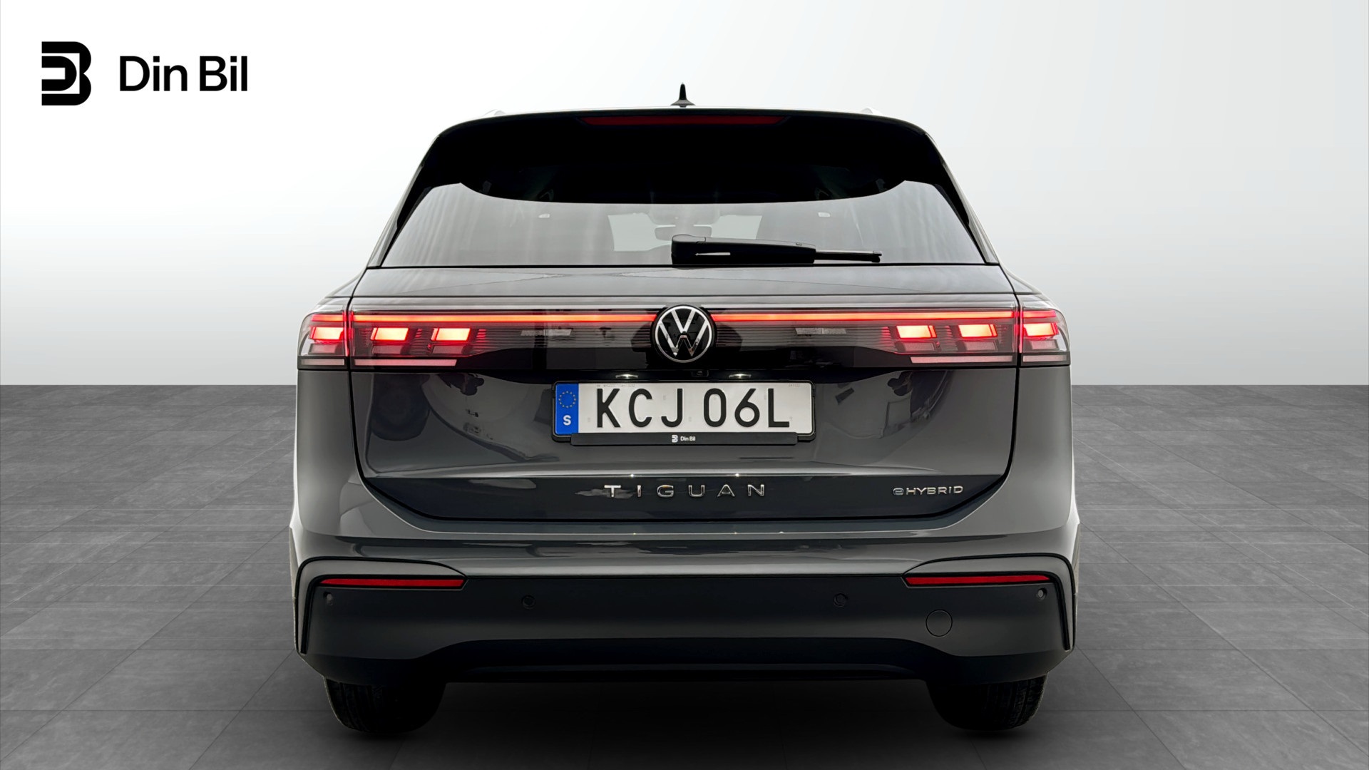 Volkswagen Tiguan KCJ06L