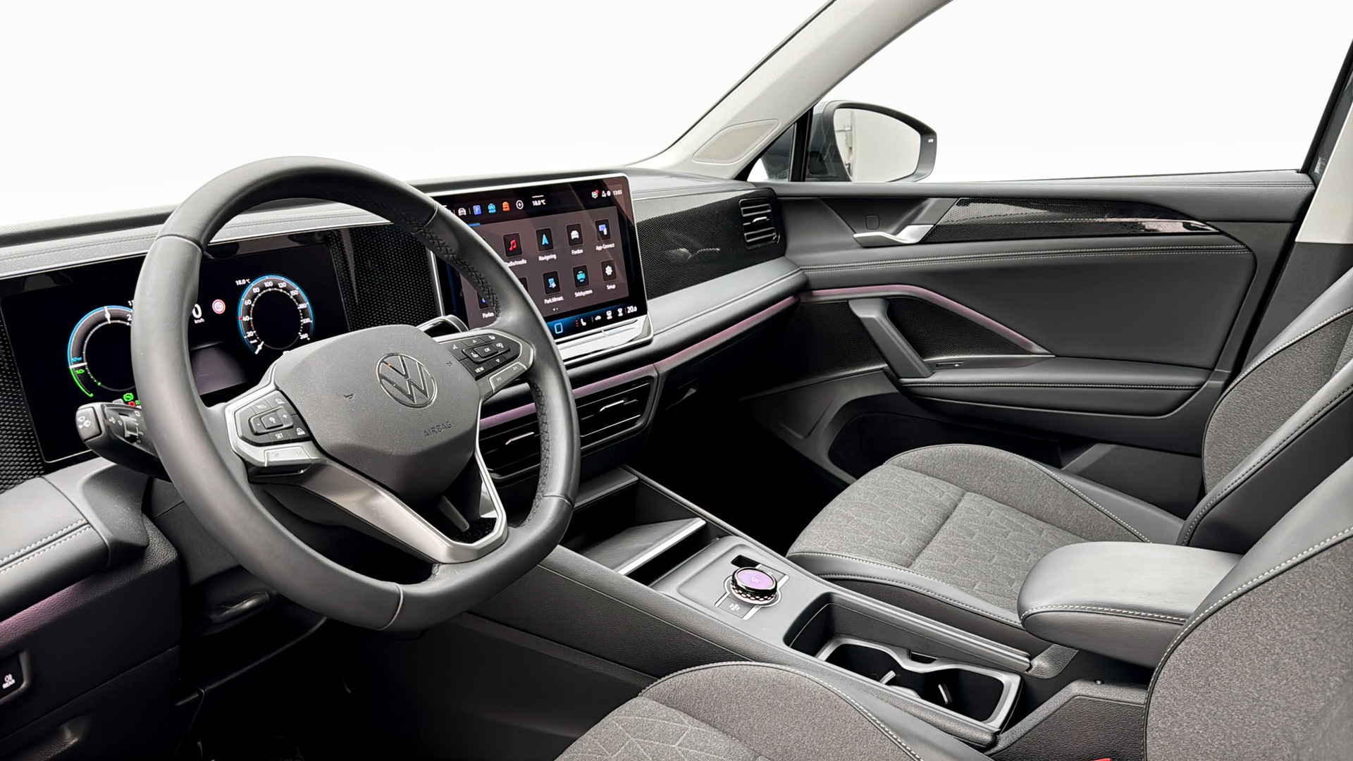 Volkswagen Tiguan KCJ06L