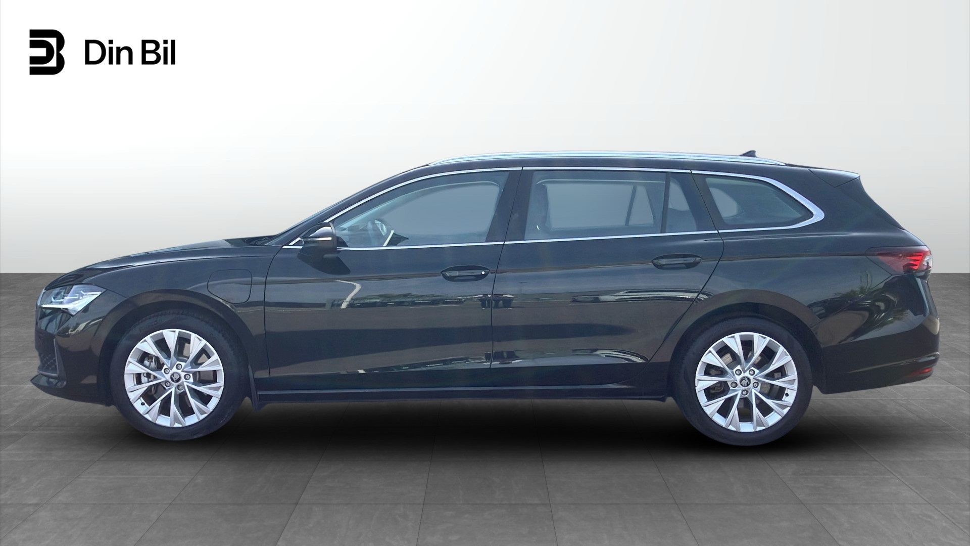Skoda Superb Combi KCM27D
