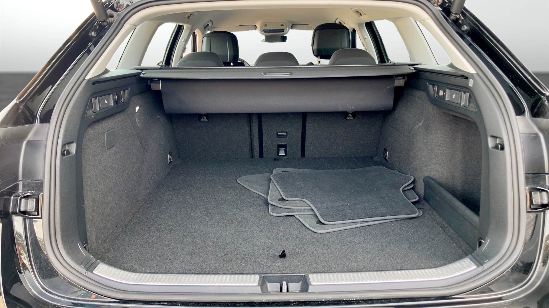 Skoda Superb Combi KCM27D