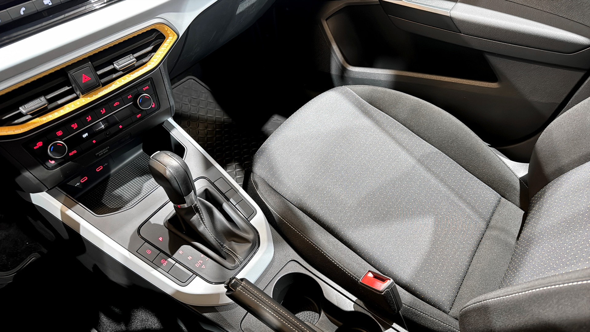 SEAT Arona KDJ03Y