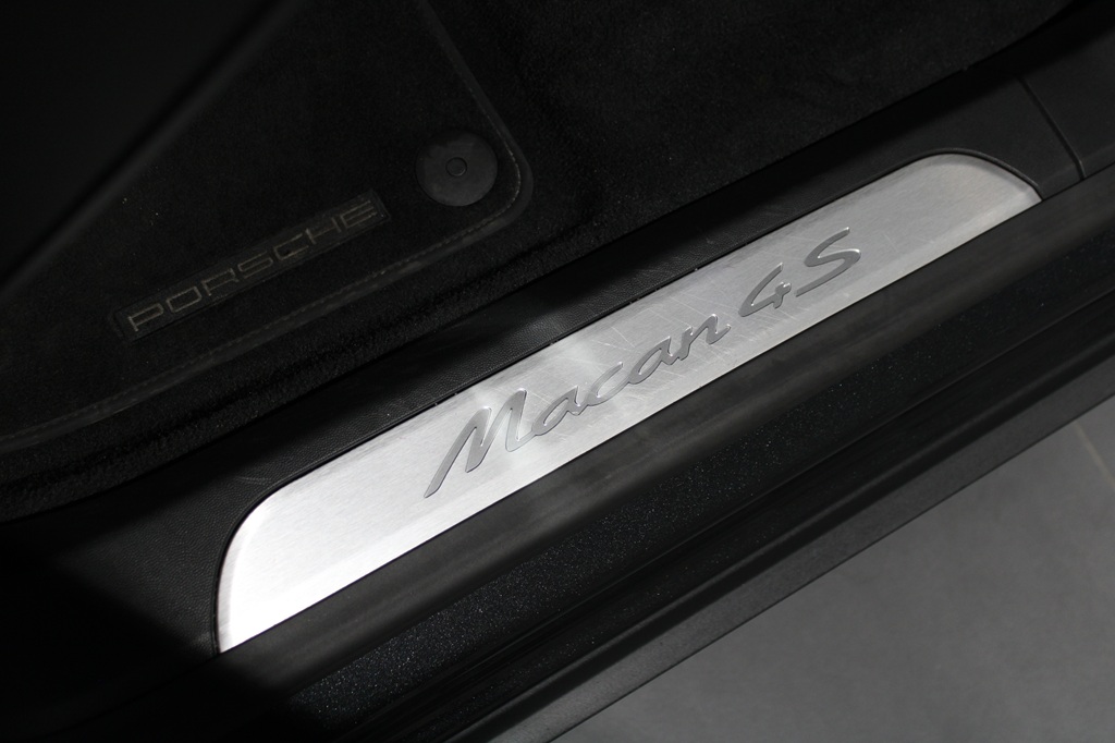 Porsche Macan KDP63A
