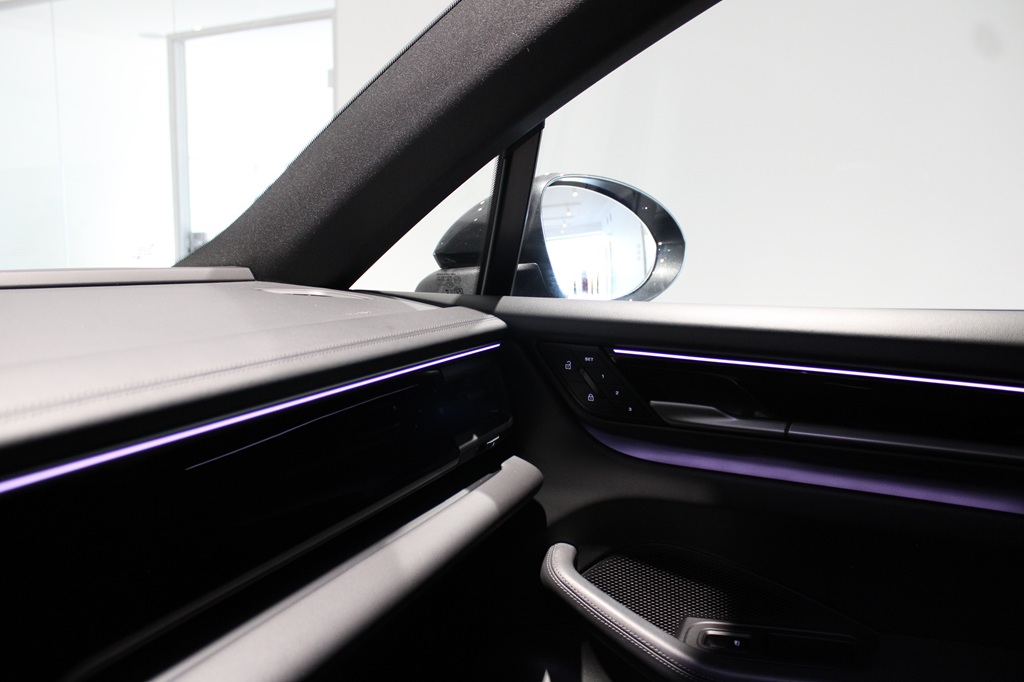 Porsche Macan KDP63A