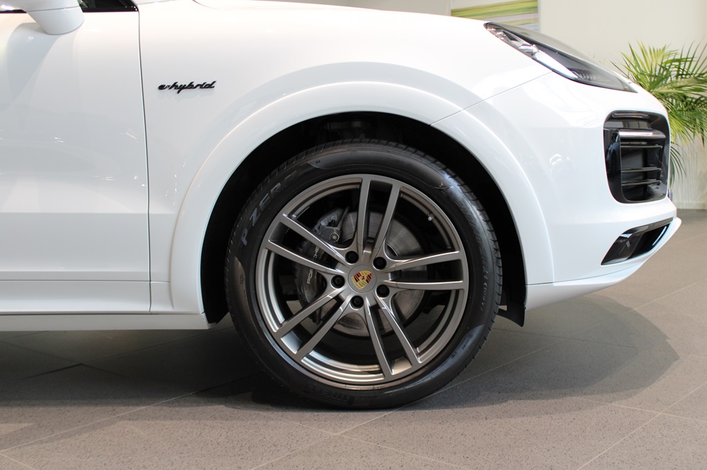 Porsche Cayenne KEA71T