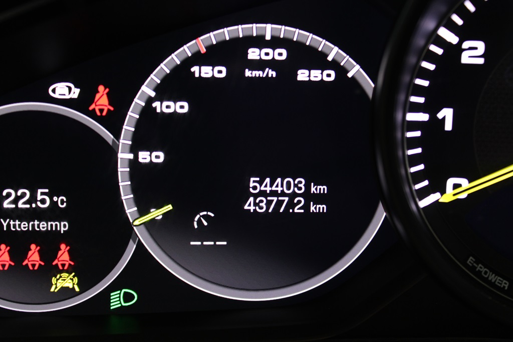 Porsche Cayenne KEA71T