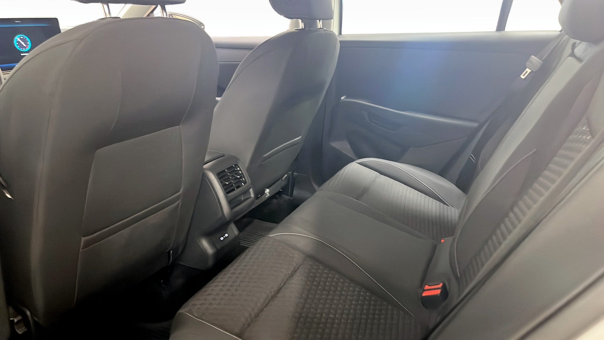 Volkswagen T-Roc KEF12G
