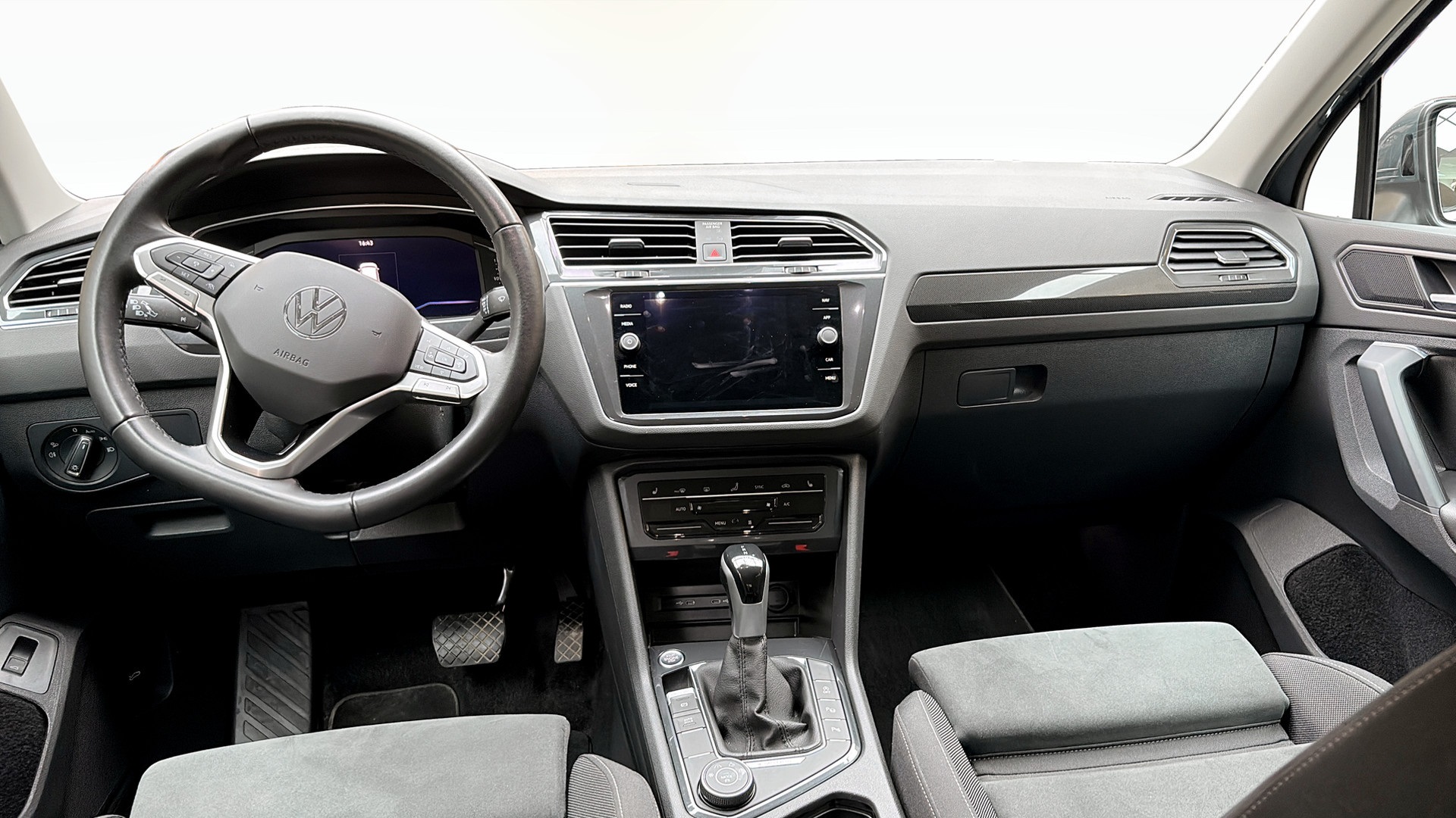 Volkswagen Tiguan KEG80Y