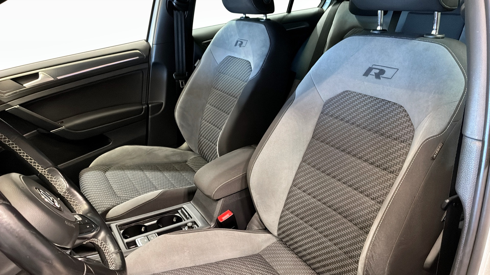 Volkswagen Golf KEK81B