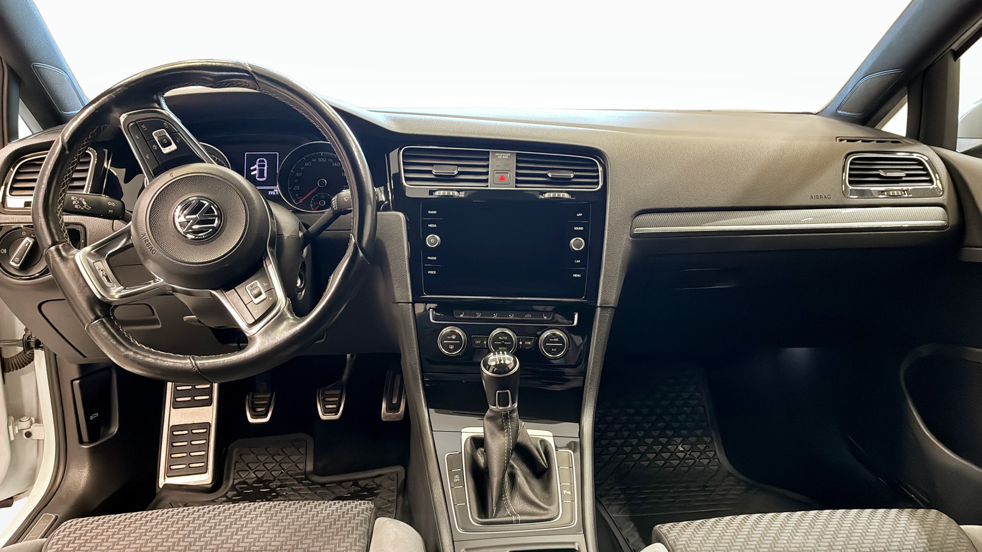 Volkswagen Golf KEK81B