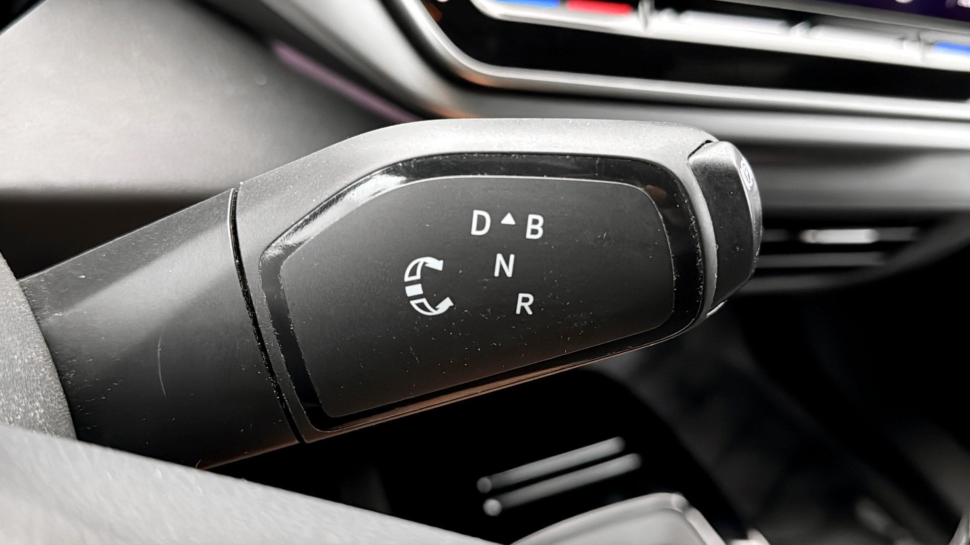 Volkswagen ID.4 KFJ05W