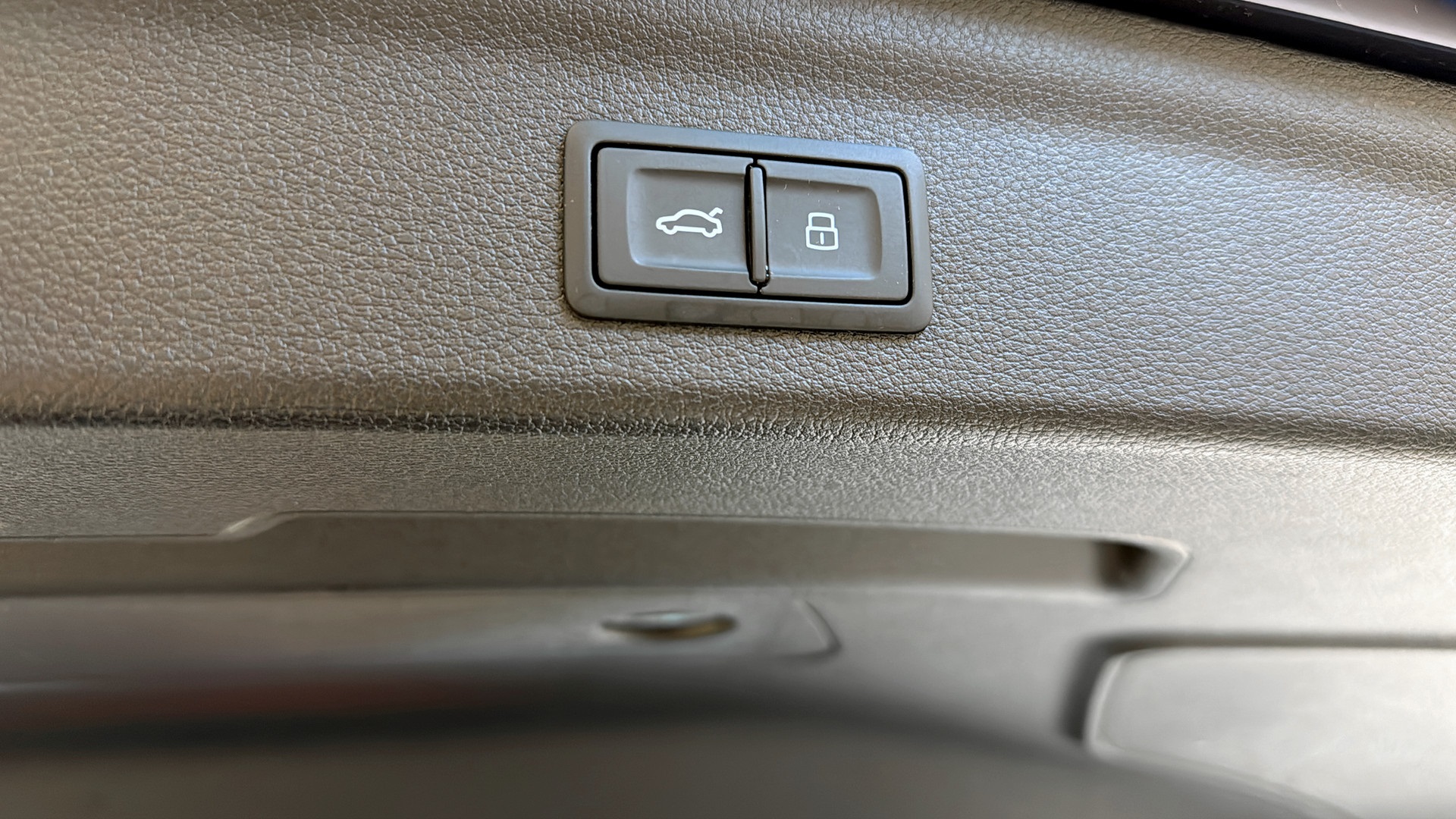 Audi Q3 KGH64P