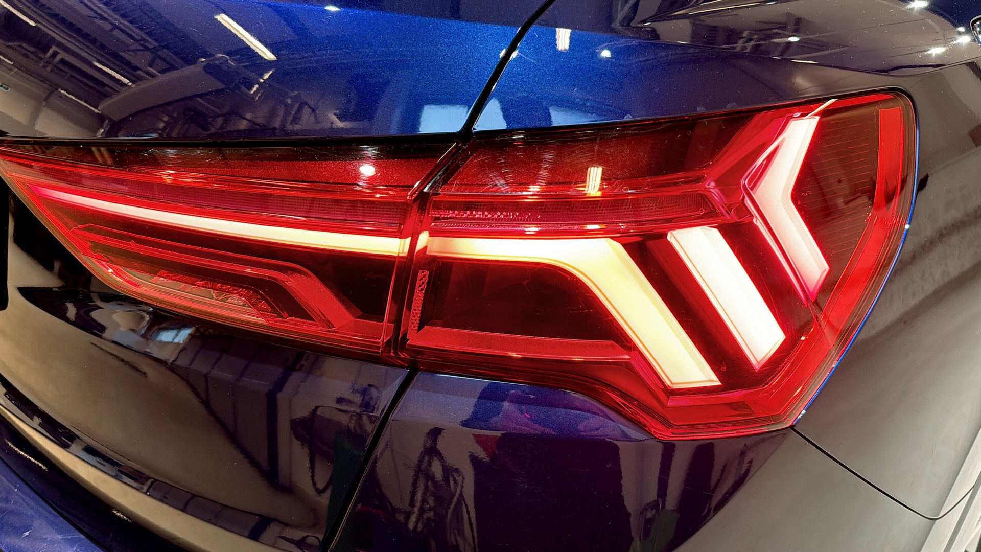 Audi Q3 KGH64P