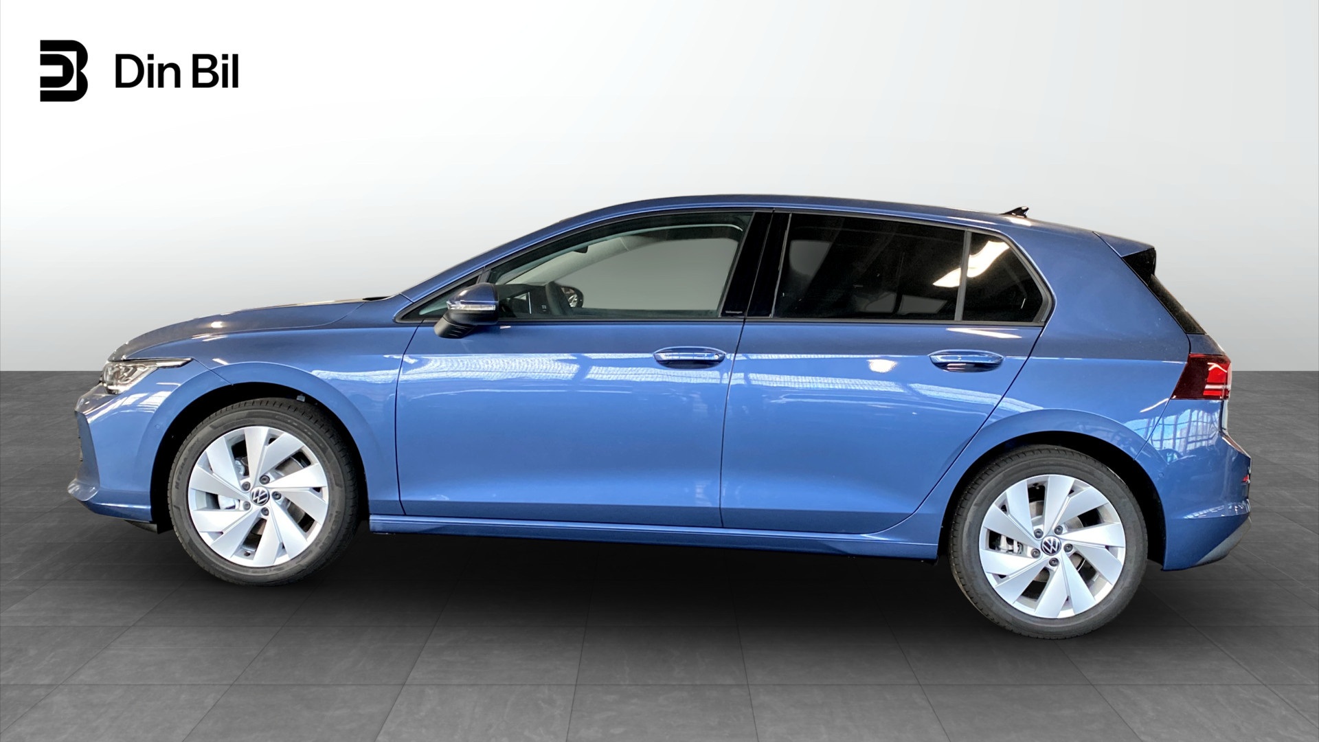 Volkswagen Golf KGL82Y
