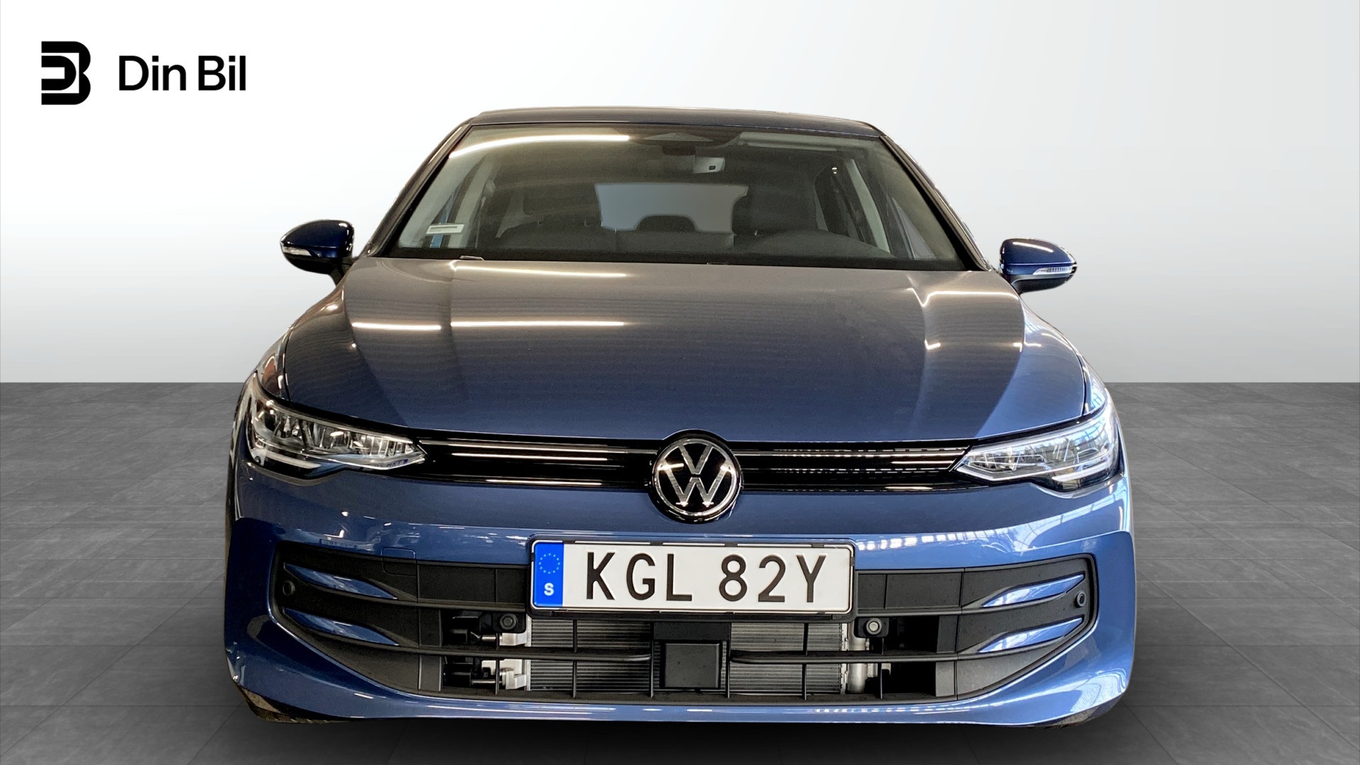 Volkswagen Golf KGL82Y