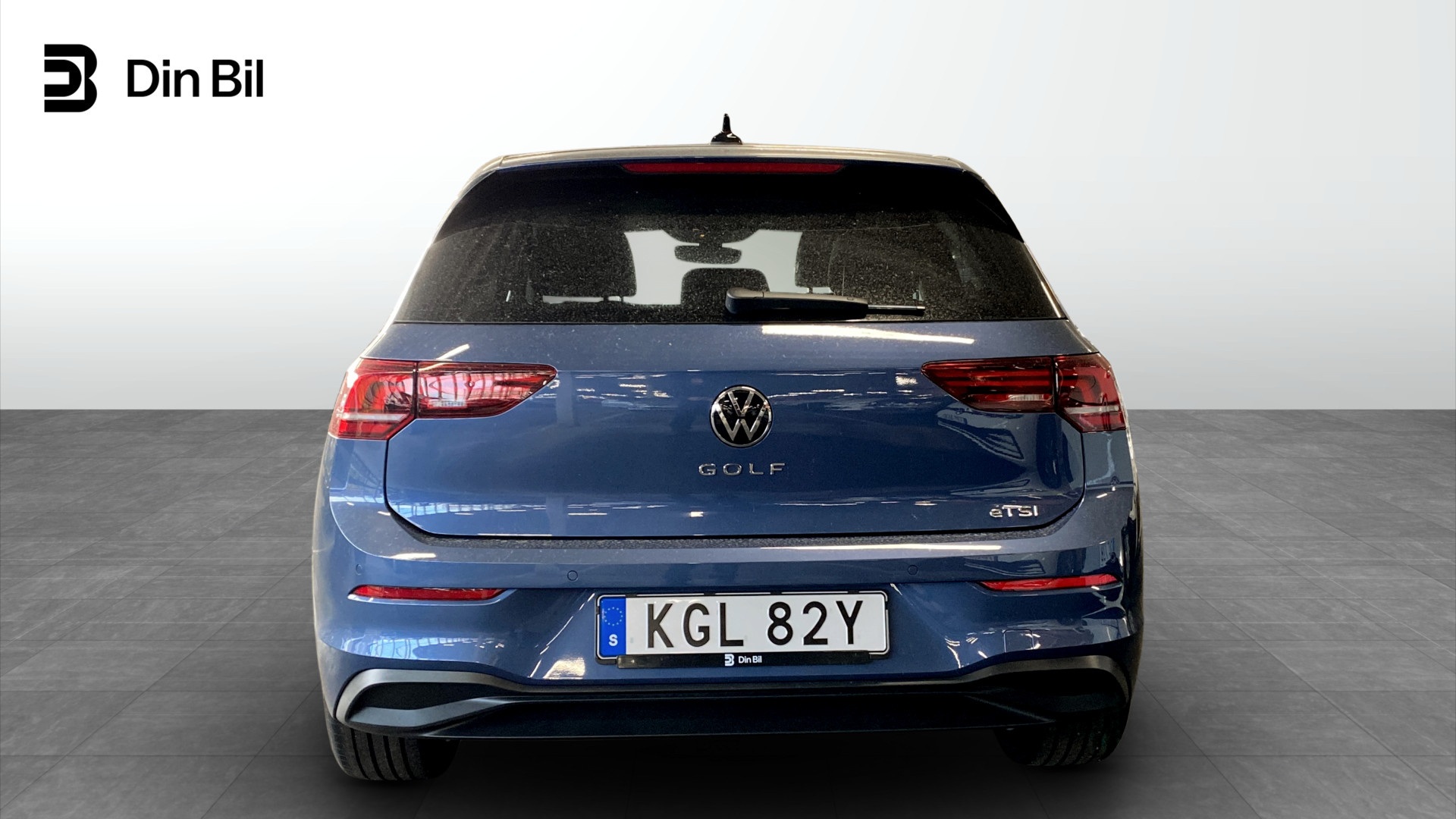 Volkswagen Golf KGL82Y