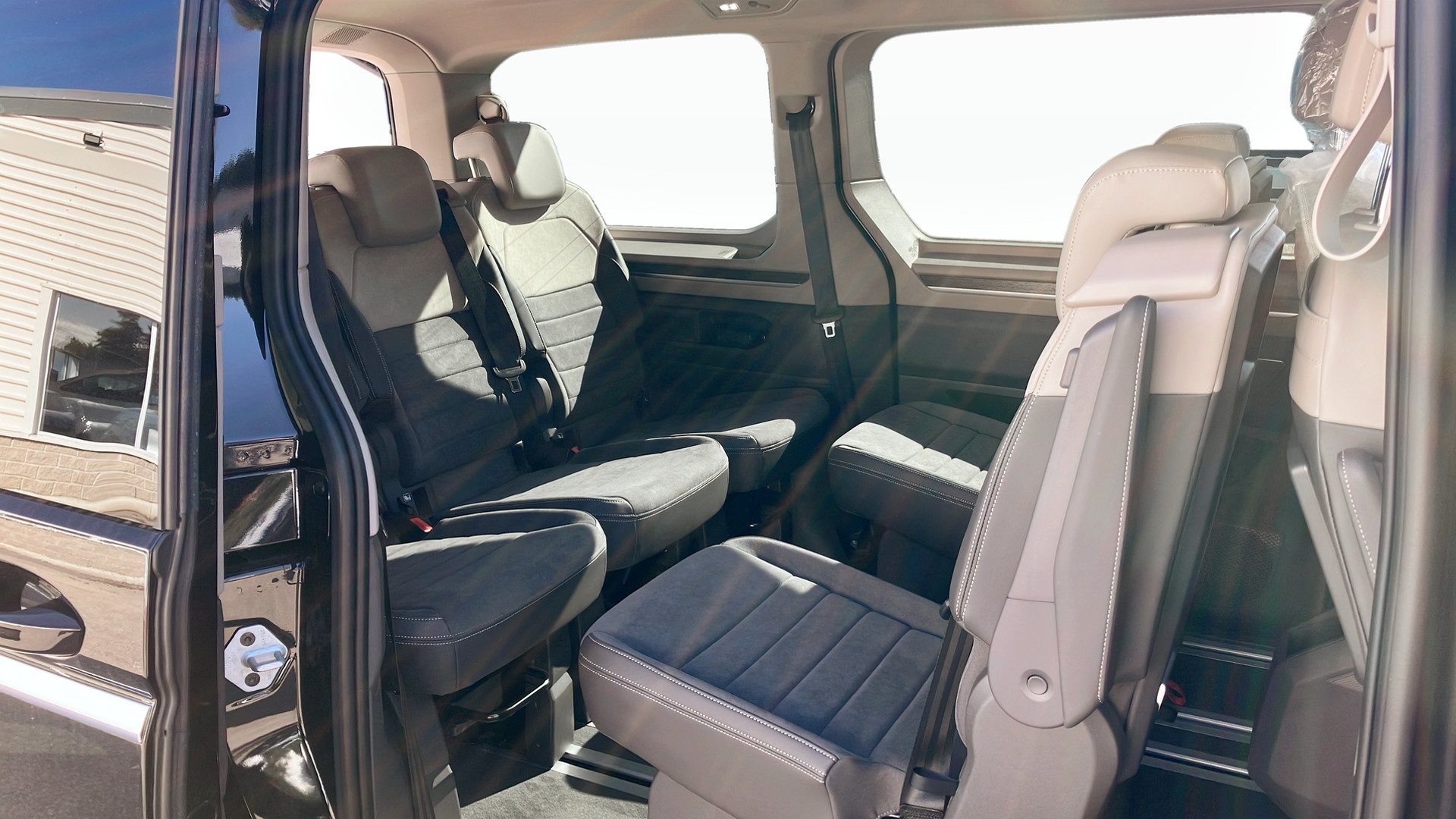 Volkswagen T7 Multivan KGU64C