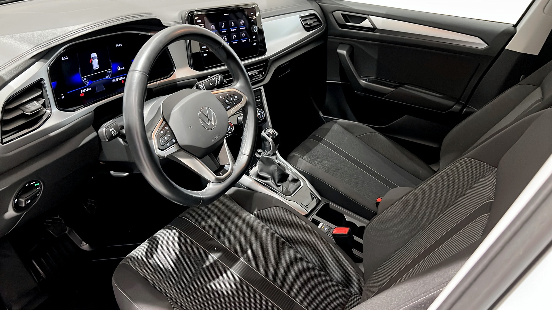 Volkswagen T-Roc KHE26B
