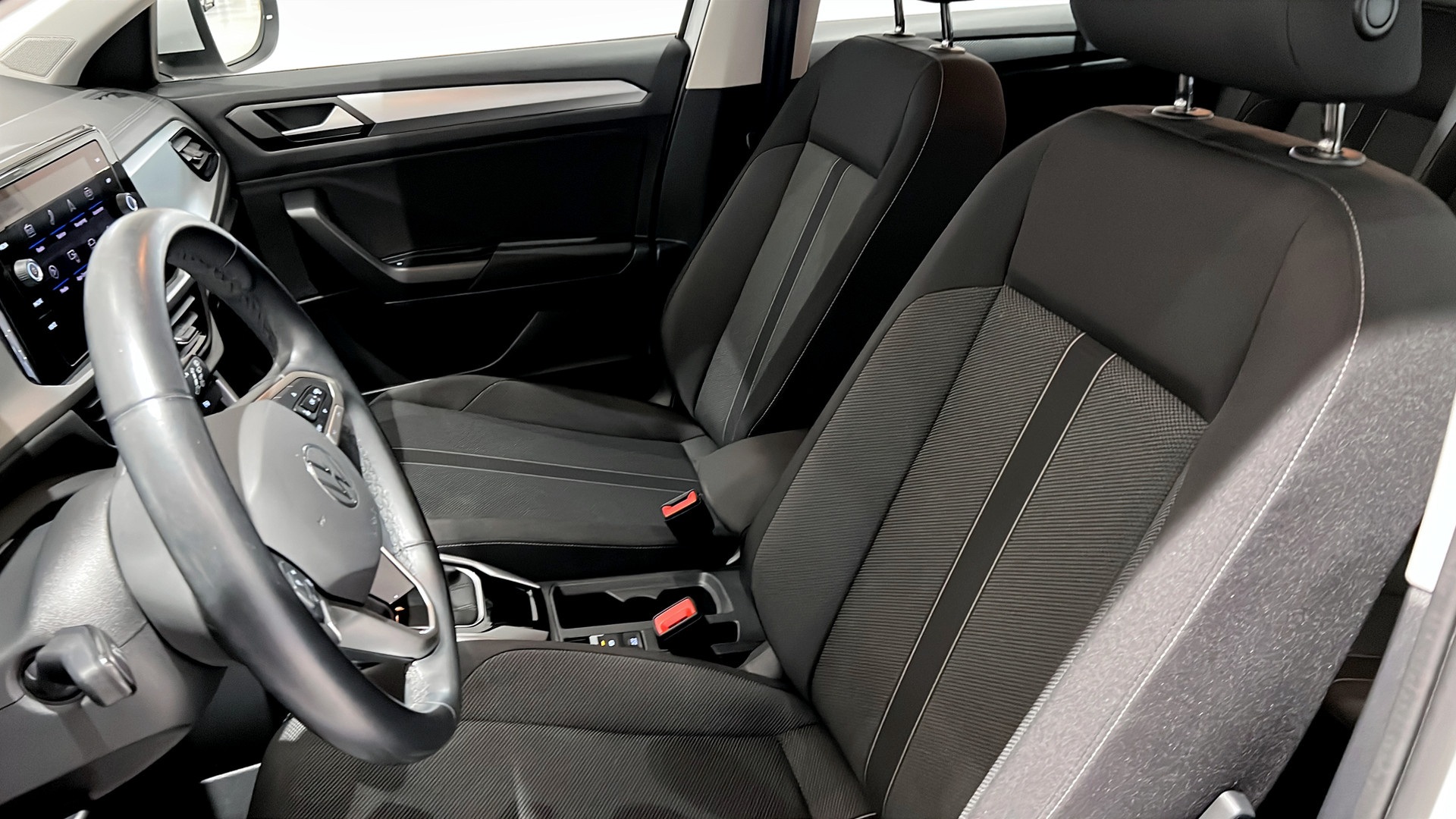 Volkswagen T-Roc KHE26B