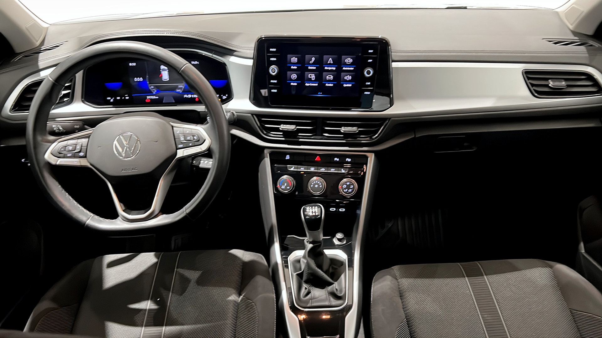 Volkswagen T-Roc KHE26B