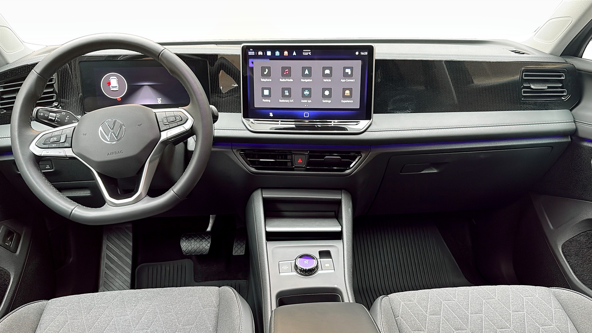 Volkswagen Tiguan KHG12A