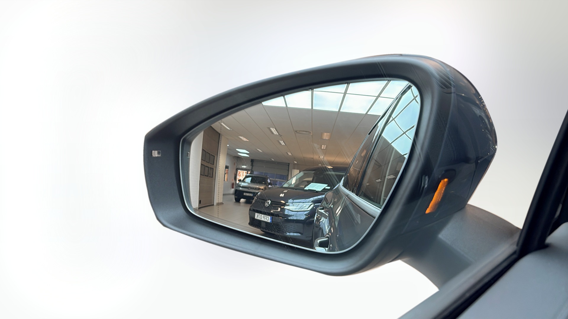 Volkswagen Tiguan KHG12A