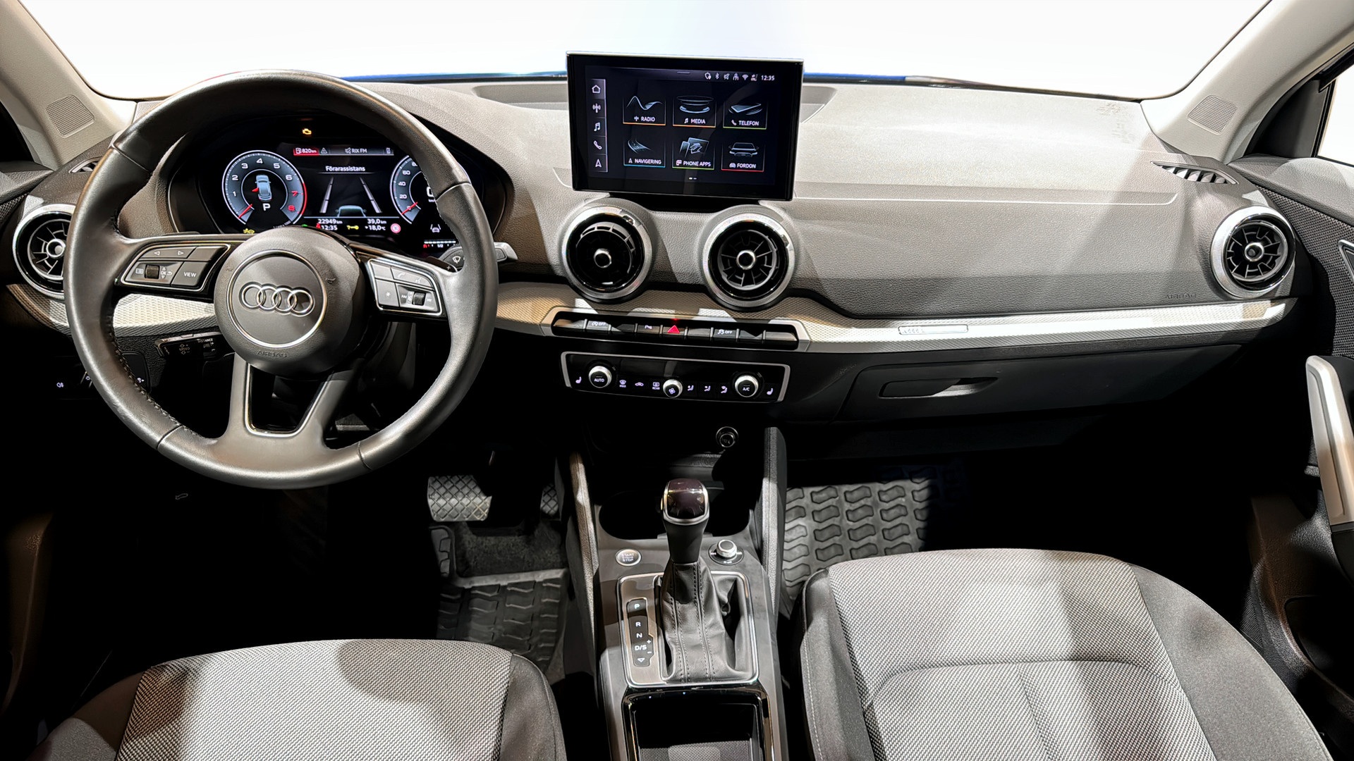 Audi Q2 KHJ06C